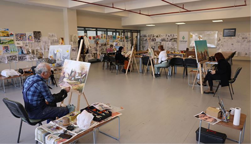 Zübeyde Hanım Çankaya Evi’nde Rengarenk Kurslar