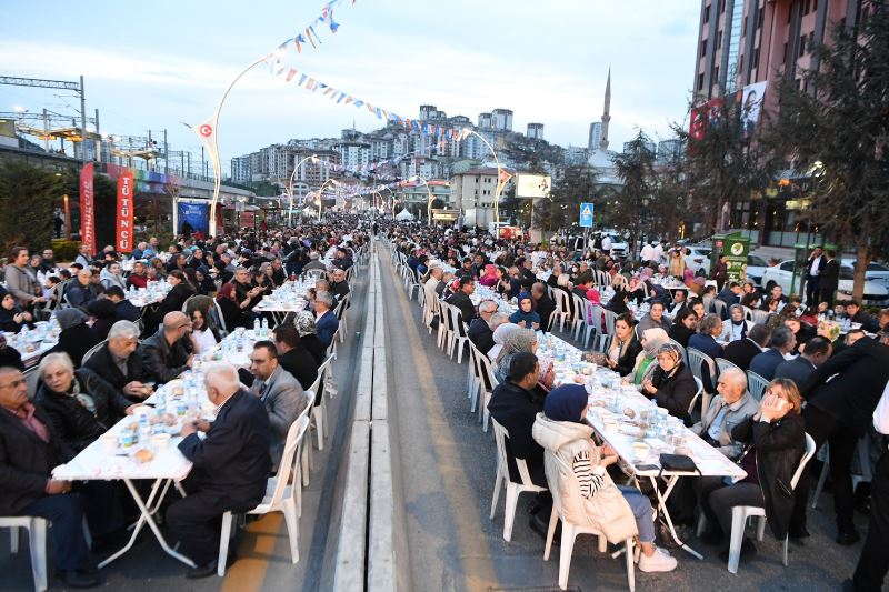 Mamaklılar Dev İftar Sofrasında Buluştu