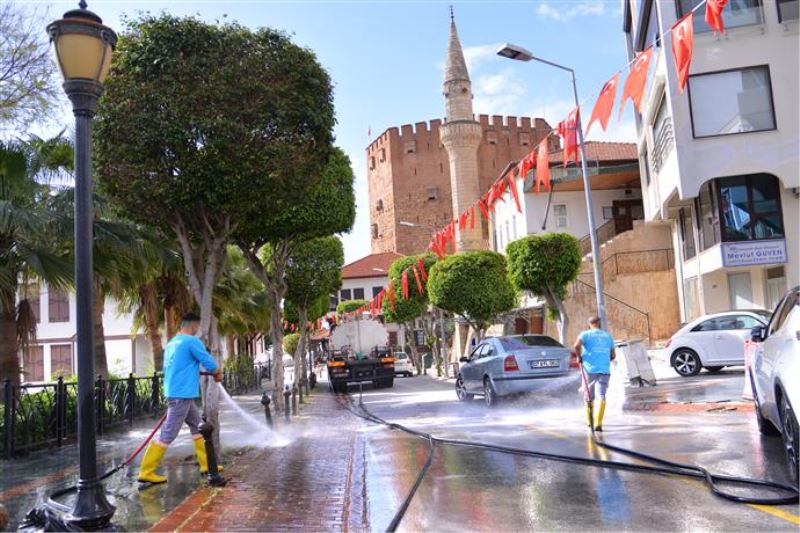 ALANYA BELEDİYESİ’NDEN BAYRAM TEMİZLİĞİ - RAMAZAN BAYRAMI’NDA TEMİZLİK İŞLERİ EKİPLERİ 7-24 GÖREV BAŞINDA OLACAK