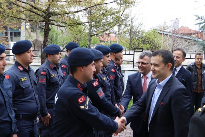 Bayramlaşma Emniyet ve Jandarma Komutanlığı’nda Devam Etti