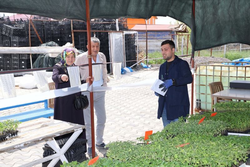 KONYA’NIN İLK VE TEK SEBZE FİDESİ ÜRETİM MERKEZİ’NDE SATIŞLAR BAŞLADI