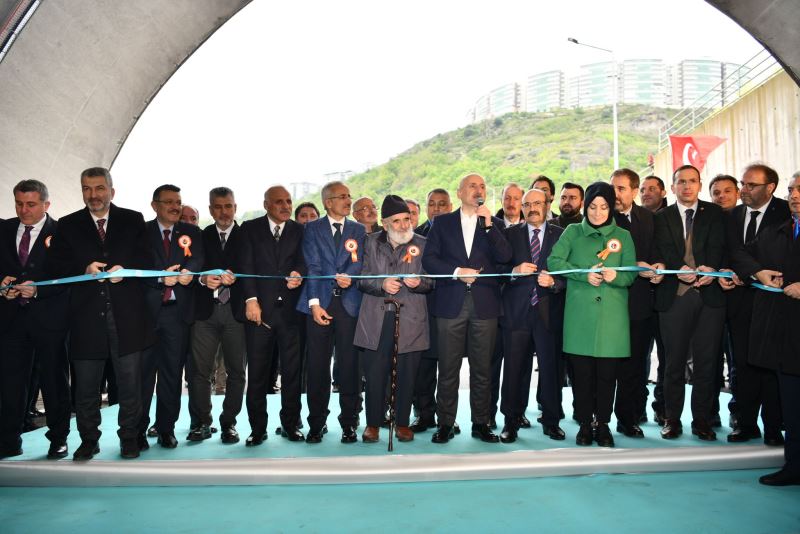 KANUNİ BULVARI’NIN ÇATAK VE YENİCUMA KAVŞAKLARI HİZMETE AÇILDI