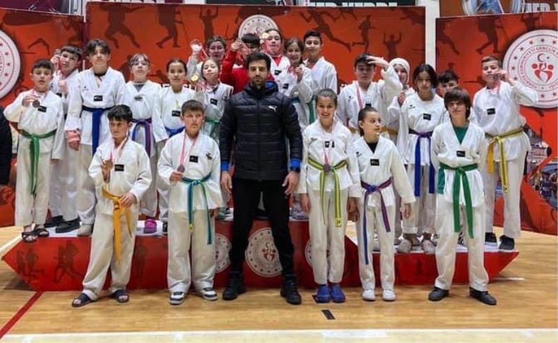 TEBRİKLER ÇOCUKLAR