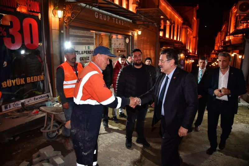 Tarihi Kemeraltı Sokak yenileniyor