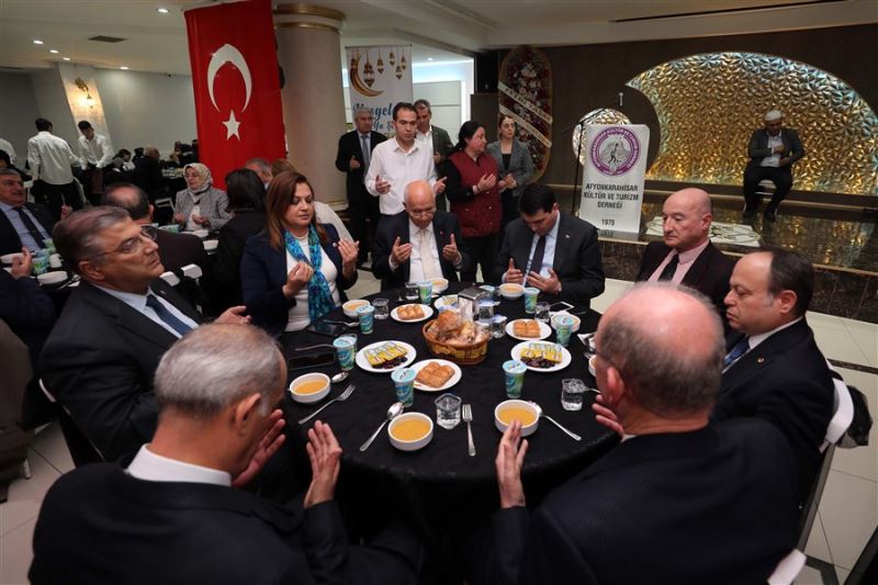 Başkan Yaşar, Hemşerileriyle İftarda Buluştu