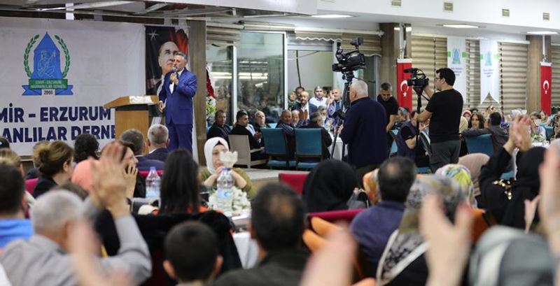 Başkan Sandal’dan Atatürk ve bayrak vurgusu!