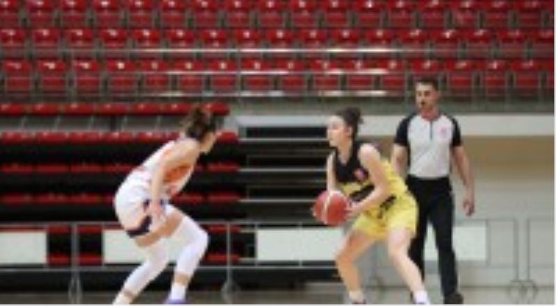 Kepez’in pota sultanları zirve yarışında
