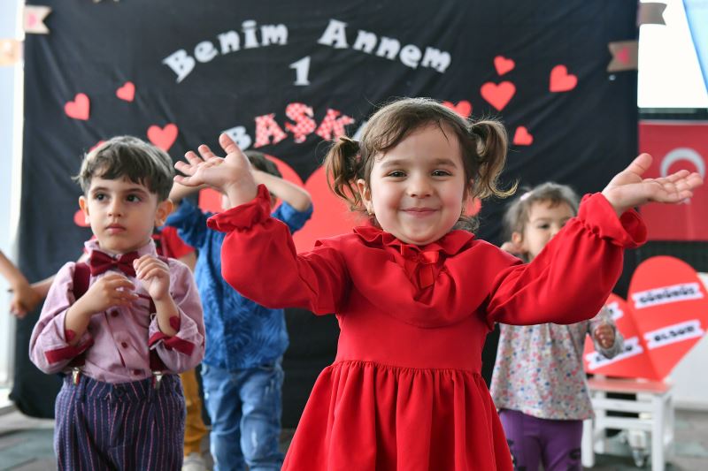 Büyükşehir’in Çocuk Gelişim Merkezlerinde Anneler Günü Kutlandı