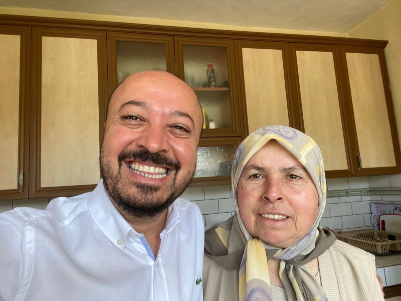 ANNELERİMİZİN GÜNÜ KUTLU OLSUN