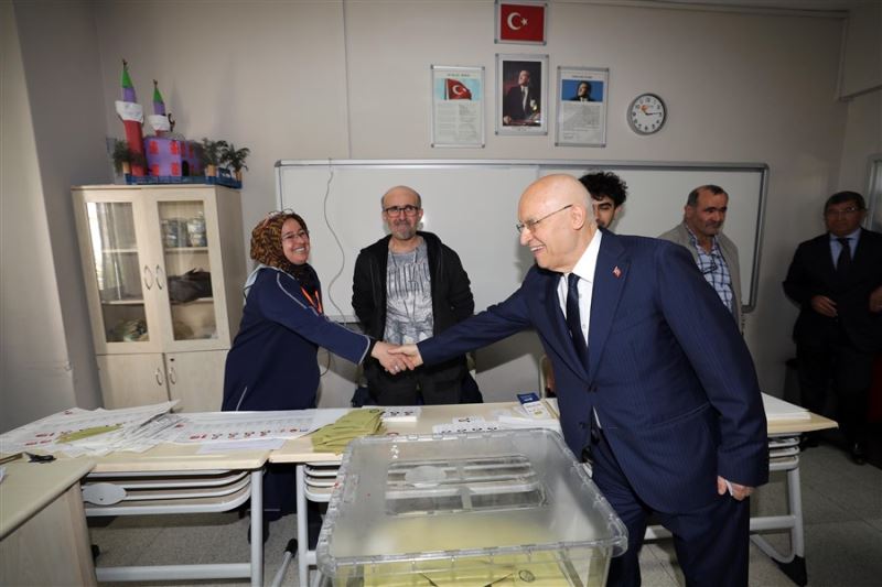 Fethi Yaşar, oyunu kullandı