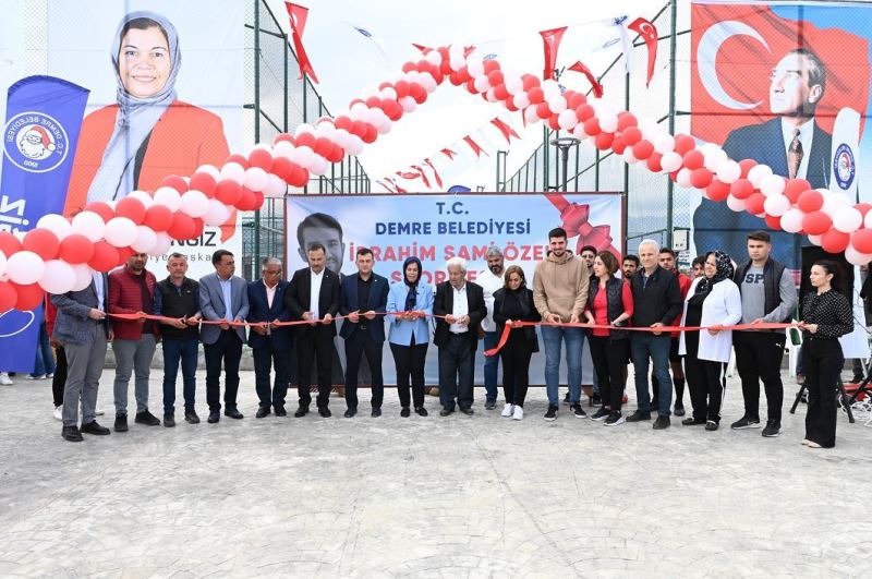 Demre Belediyesi İbrahim Sami Özek Spor Tesisi İlçemize Hayırlı Olsun