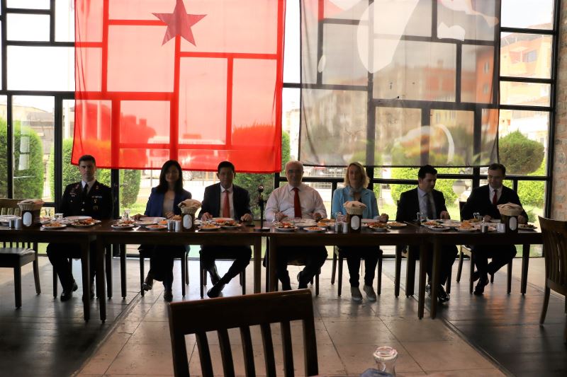 Özcan, “devletimiz ve milletimiz daim olsun Bayramımız kutlu olsun”