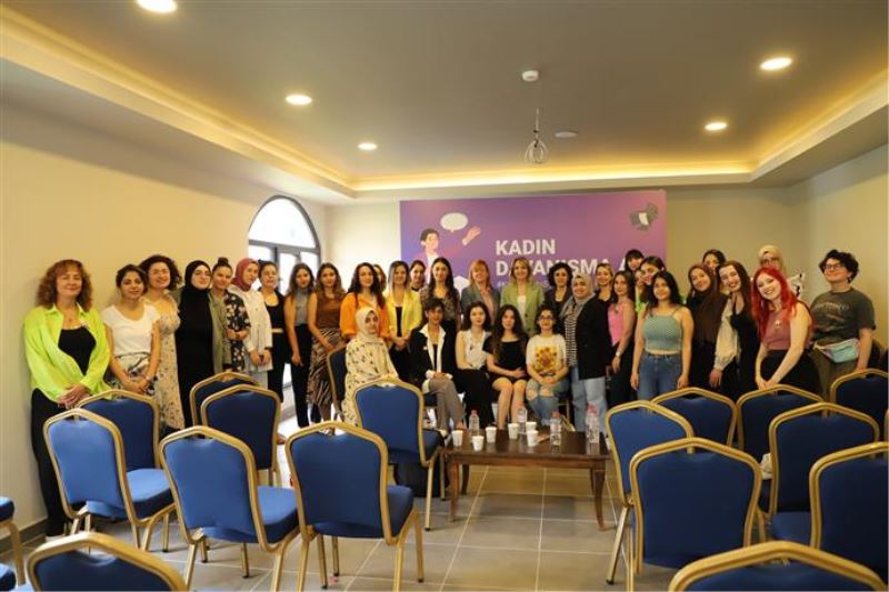 KADIN DOSTU SİYASETİ KADIN MECLİS ÜYELERİ ANLATTI