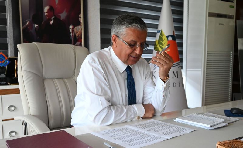 Başkan Topaloğlu TRT Antalya Radyosu’nda canlı yayın konuğu oldu
