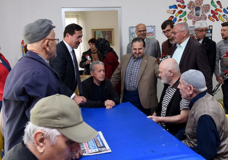 BAŞKAN HASAN KILCA VE HACI AHMET ÖZDEMİR ALZHEIMER GÜNDÜZ YAŞAM MERKEZİ’Nİ ZİYARET ETTİ