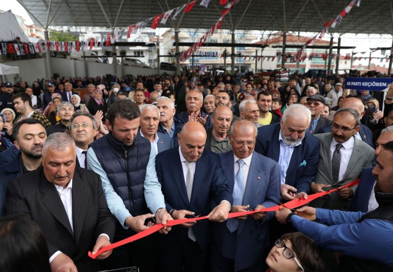 Sancaktepe Yeni Nesil Kapalı Pazar Alanı ve Kültür Merkezi hizmete açıldı