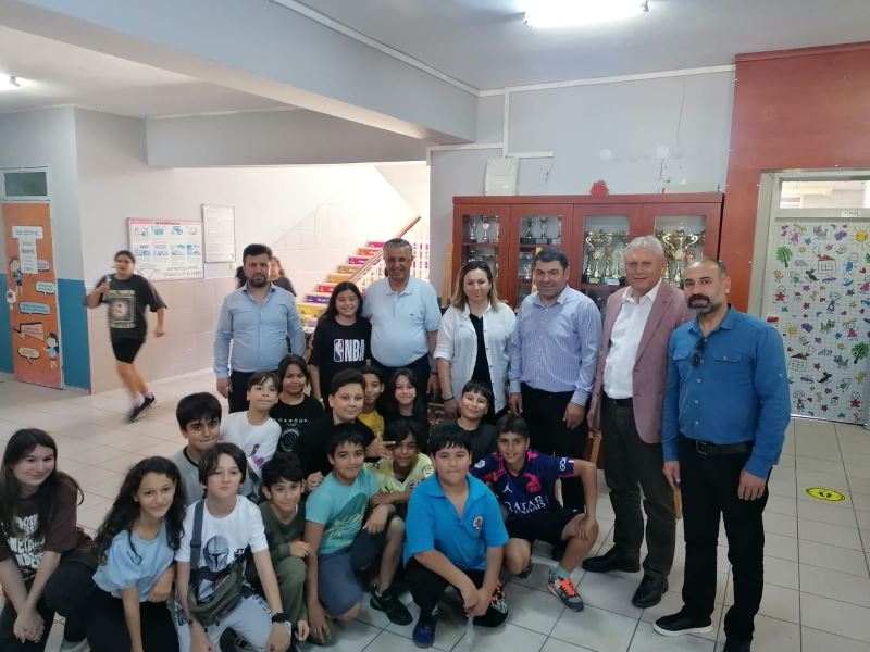 Başkan Topaloğlu kermese katıldı