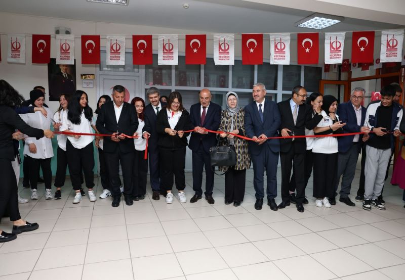 Nuri Pakdil Anadolu Lisesi’nin revir ve spor salonu açıldı
