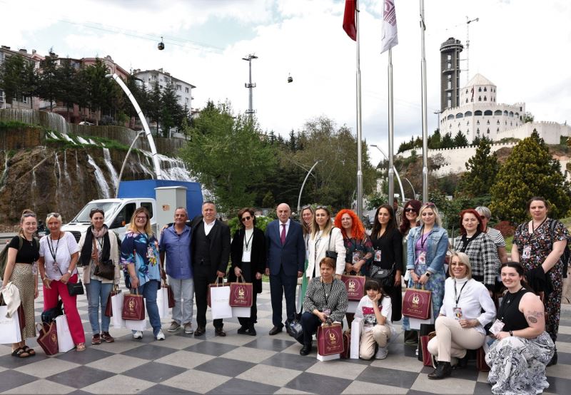 Dostluk projesi ile Keçiören’e gelen öğretmenleri Başkan Altınok ağırladı
