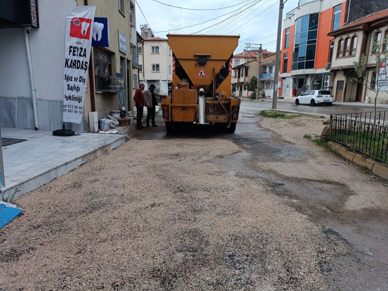 Tahribata Uğrayan Yolların Bakım Ve Onarım Çalışmalarına Devam Ediyor