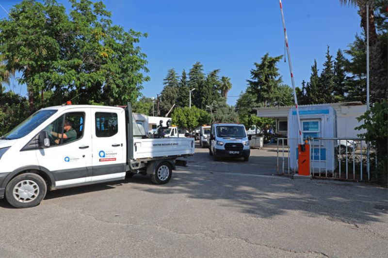 Sineksiz yaz için ilaçlama ordusu iş başında