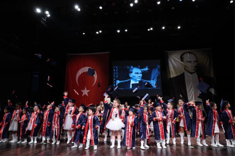 Büyükşehir kreşlerinde mezuniyet heyecanı