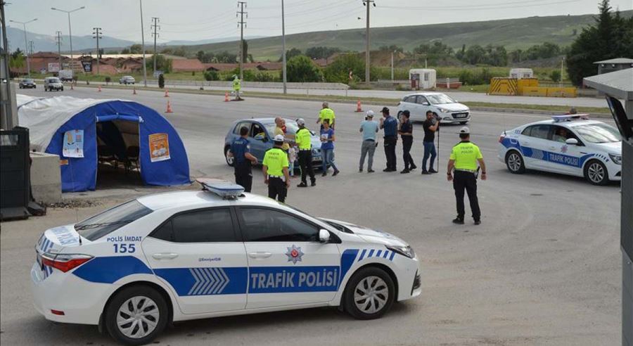 ANTALYA’DA ÖNCE CEZA KESİLDİ ARDINDAN TRAFİK EĞİTİMİ VERİLDİ