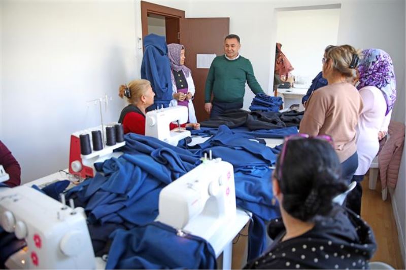 KADINLARIMIZIN EL EMEĞİ GÖZ NURU ESERLERİ VATANDAŞLARIMIZLA BULUŞMAYA HAZIR