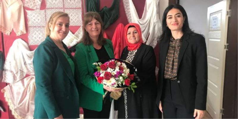 HÜNERLİ HANIMLARDAN EL EMEĞİ SERGİSİ
