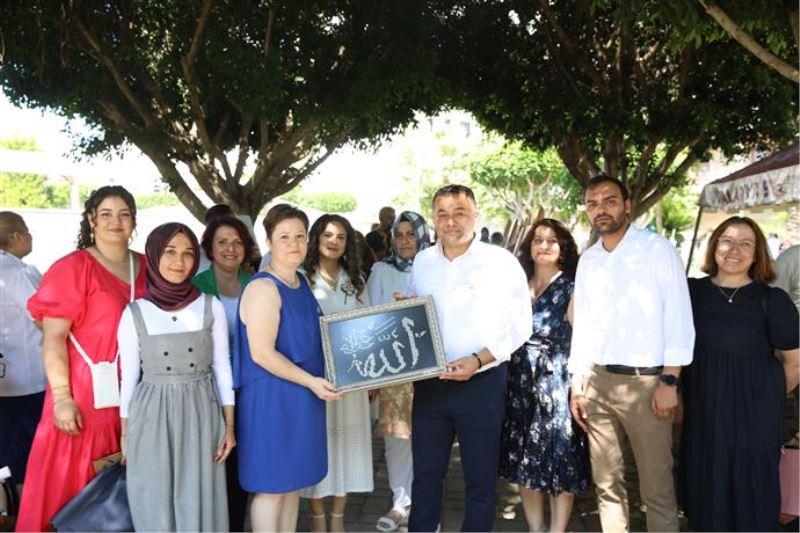 MAHMUTLAR’DA EL SANATLARI KURSLARI YIL SONU SERGİSİ AÇILDI - BAŞKAN YÜCEL; “EL SANATLARI KURSLARIMIZA GEÇEN YILA GÖRE 3 KATI FAZLA TALEP VAR”