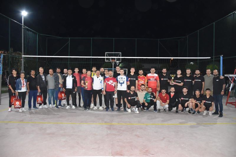 VOLEYBOL TURNUVAMIZ COŞKUYLA TAMAMLANDI