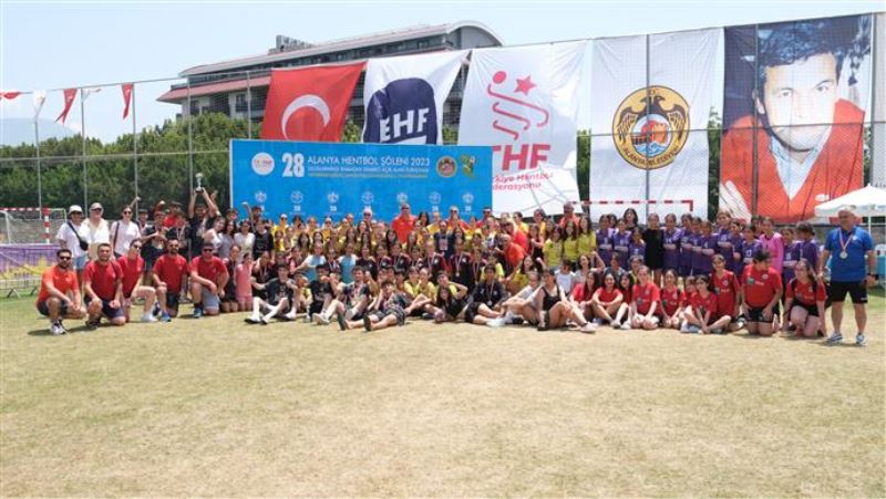28. RAMAZAN DEMİRCİ AÇIK ALAN HENTBOL TURNUVASI SONA ERDİ