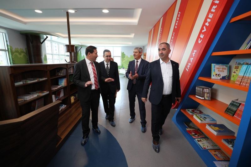 BAŞKAN HASAN KILCA VE KAYMAKAM YAVUZ GÜNER, KARATAY KÜLTÜR VE SANAT AKADEMİSİ’NDE İNCELEMELERDE BULUNDU