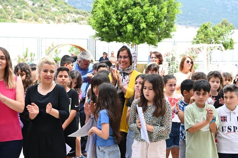Demre Bil Koleji’nin Karne Törenine Katıldık.