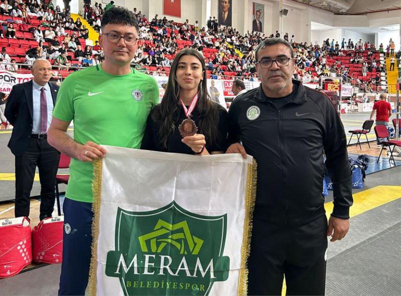 MERAM BELEDİYESPORLU AZRA MİLLİ TAKIM’DA