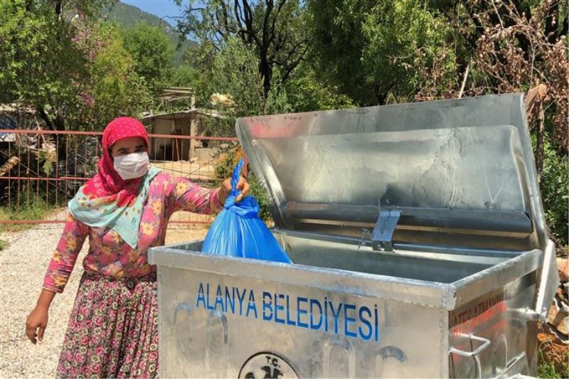 “KURBAN ATIKLARINI SOKAĞA DEĞİL ÇÖPE AT”