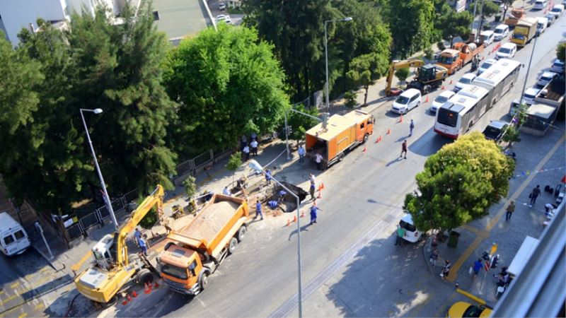 İZSU ekipleri bayramda da görev başında