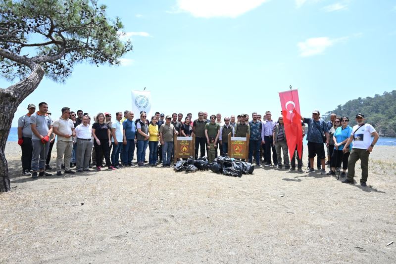 Kemer’de “Caretta caretta ilk yuva” etkinliği yapıldı
