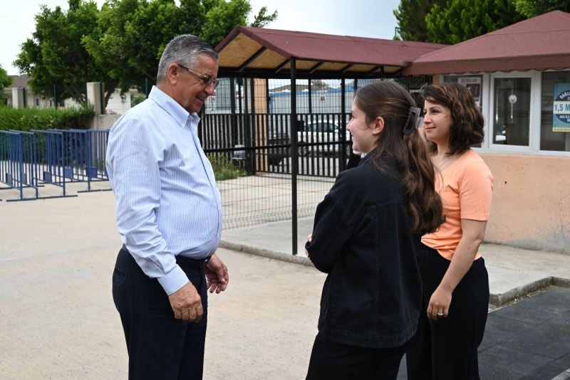 Öğrenciler üniversite deneme sınavında ter döktü