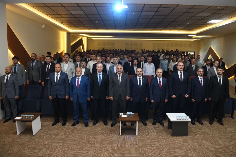 BAŞKAN ZORLUOĞLU GELECEĞİN İMAM HATİPLERİYLE BULUŞTU
