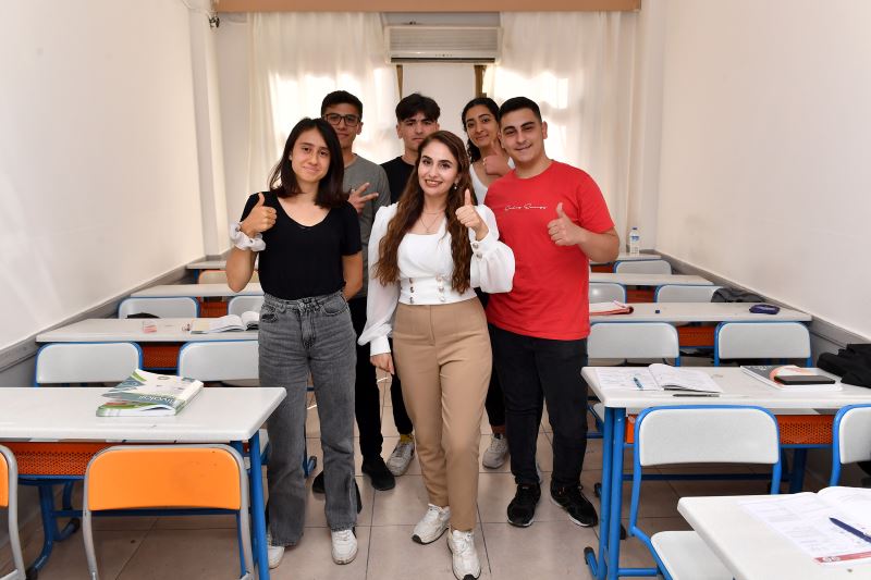 YKS Ücretlerini Karşılayan Büyükşehir Belediyesi’ne Öğrencilerden Tam Not