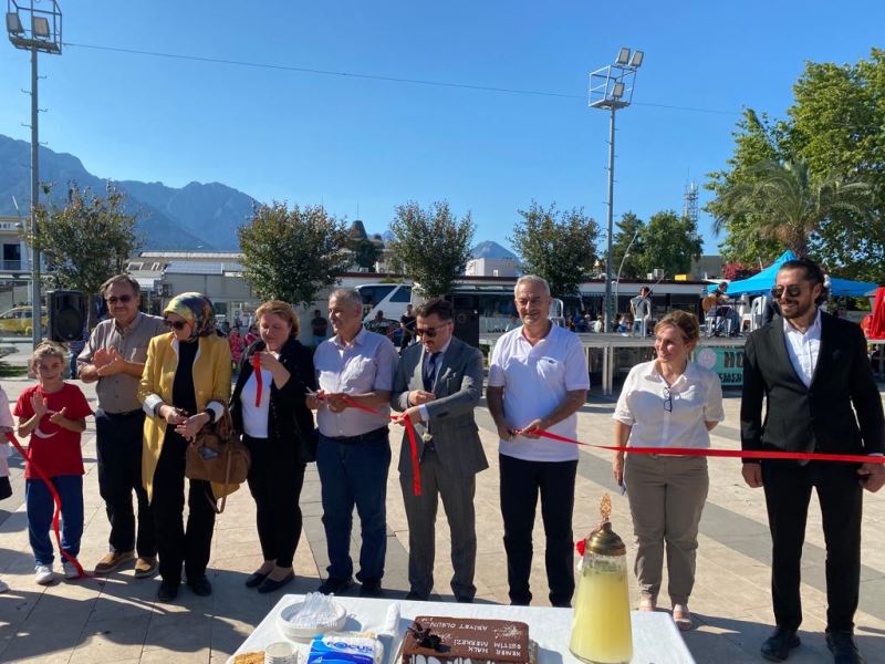 Kemer Halk Eğitim Merkezi’nden yıl sonu sergisi