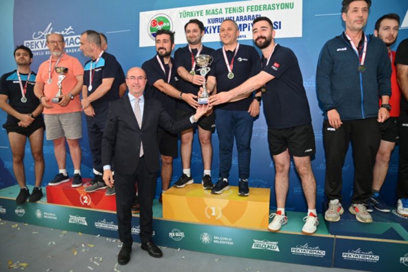 SPORUN MERKEZİ SELÇUKLU’DA KURULUŞLARARASI MASA TENİSİ TURNUVASI TAMAMLANDI