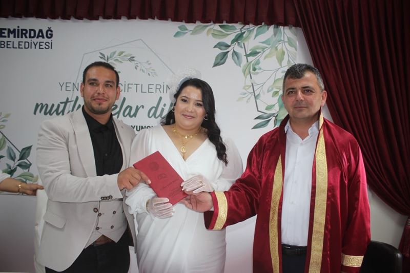 Belediye Başkanımız Serkan Koyuncu Belediye Personelimizin Nikahını Kıydı