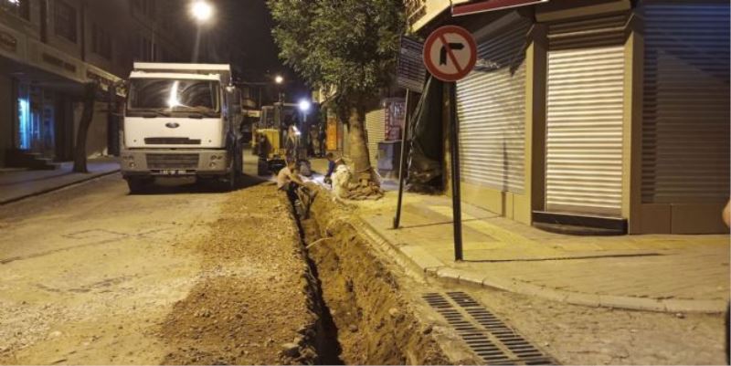 TARİHİ UZUN ÇARŞI´DA ALTYAPI ÇALIŞMALARINA BAŞLANDI
