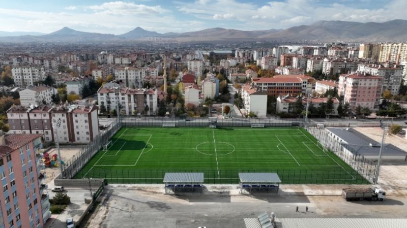 Selçuklu Belediyesi’nden spora önemli bir yatırım daha SELÇUKLU BELEDİYESİ SENTETİK ÇİM SAHA’NIN RESMİ AÇILIŞI YAPILIYOR