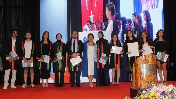 ANTALYA’DA 290 ÖĞRENCİ YEMİN EDEREK AVUKATLIĞA İLK ADIMI ATTI