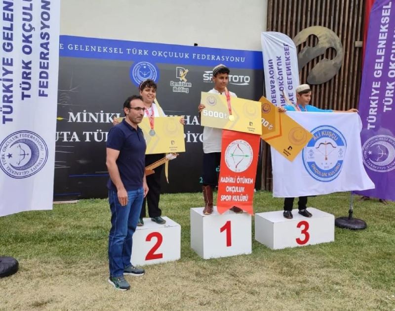 KARATAY BELEDİYE SPOR KULÜBÜ’NDEN TÜRKİYE İKİNCİLİĞİ