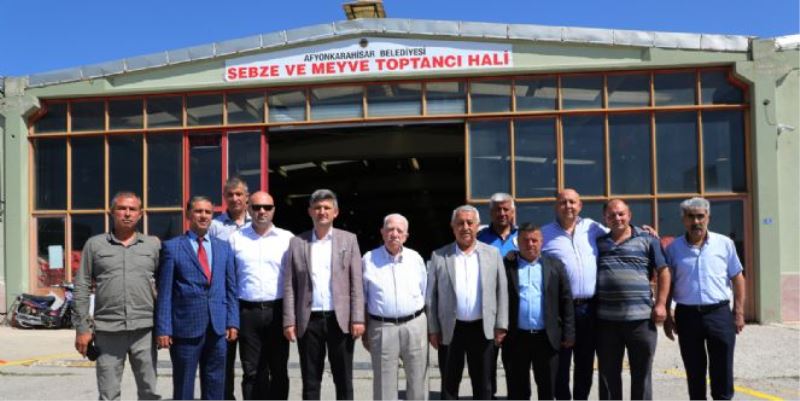 ZEYBEK BAŞKAN HAL ESNAFIYLA BULUŞTU