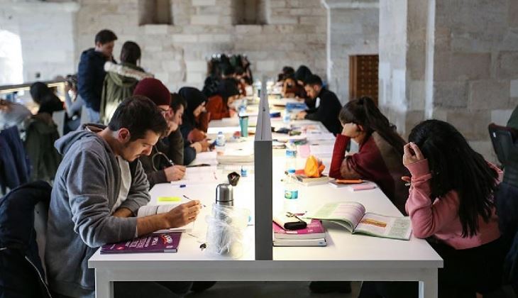 CEP YAKIYOR.. ÖZEL ÜNİVERSİTE ÜCRETLERİNDE BÜYÜK ARTIŞ VAR